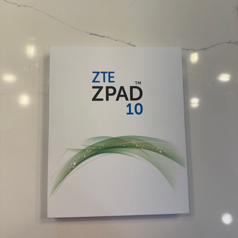 ZTE ZPAD 10 Tablet with Case and Keyboard